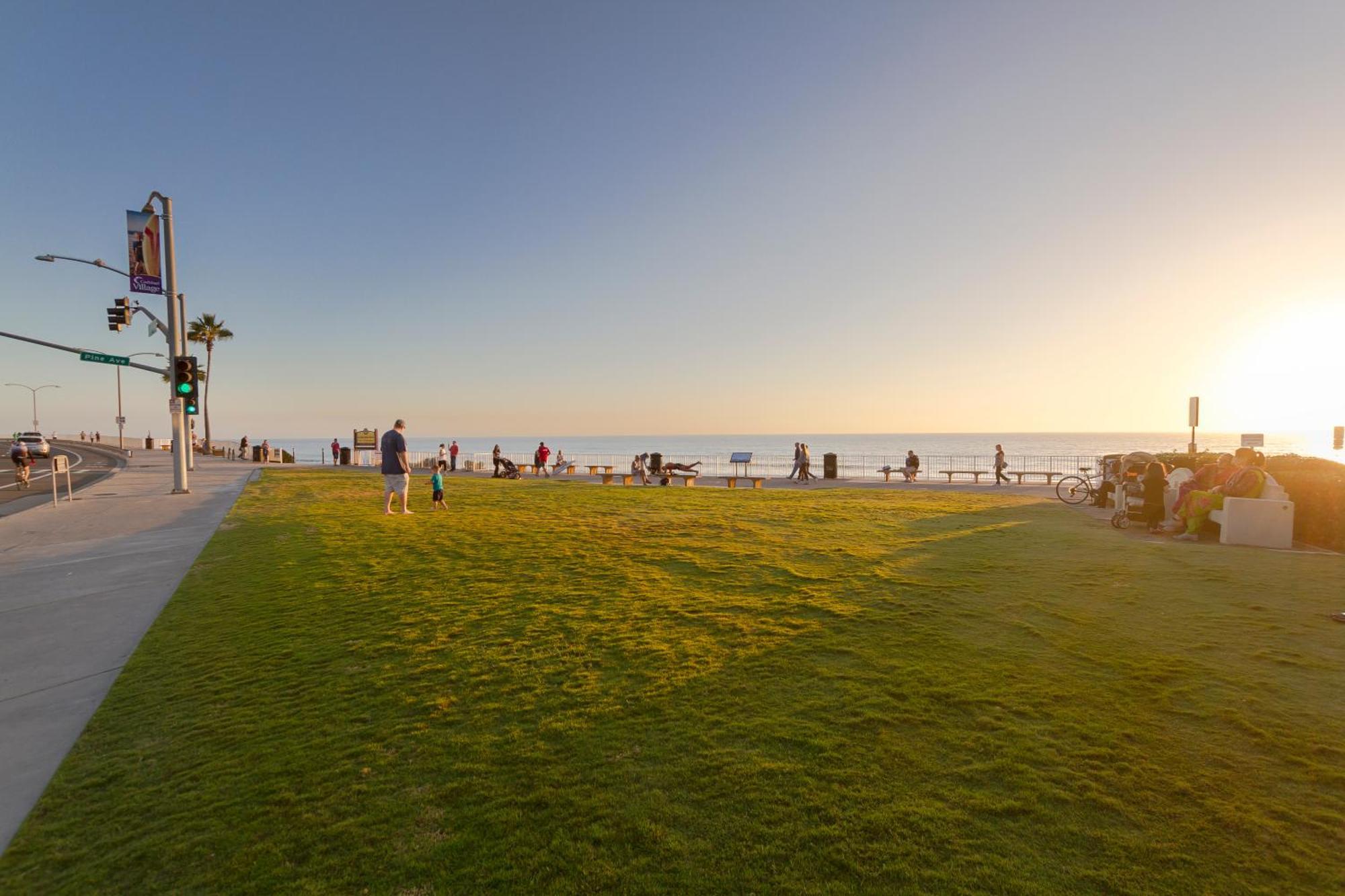 Walk To The Beach - Outdoor Dining - Spacious Carlsbad Eksteriør bilde